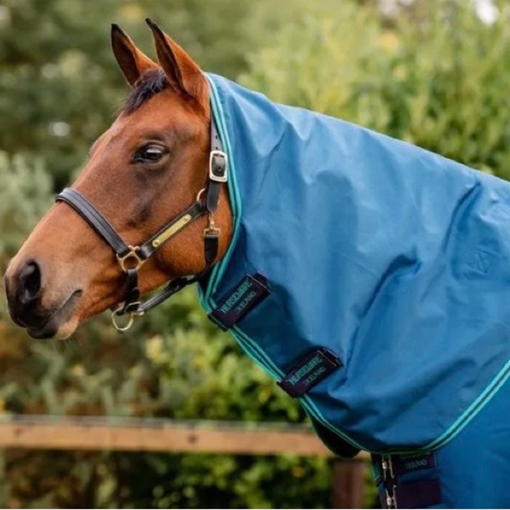 New with tags Rhino neck cover hood no fill 0g